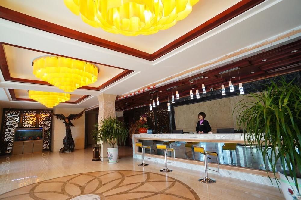 Sunshine Holiday Hotel Liaocheng Екстер'єр фото