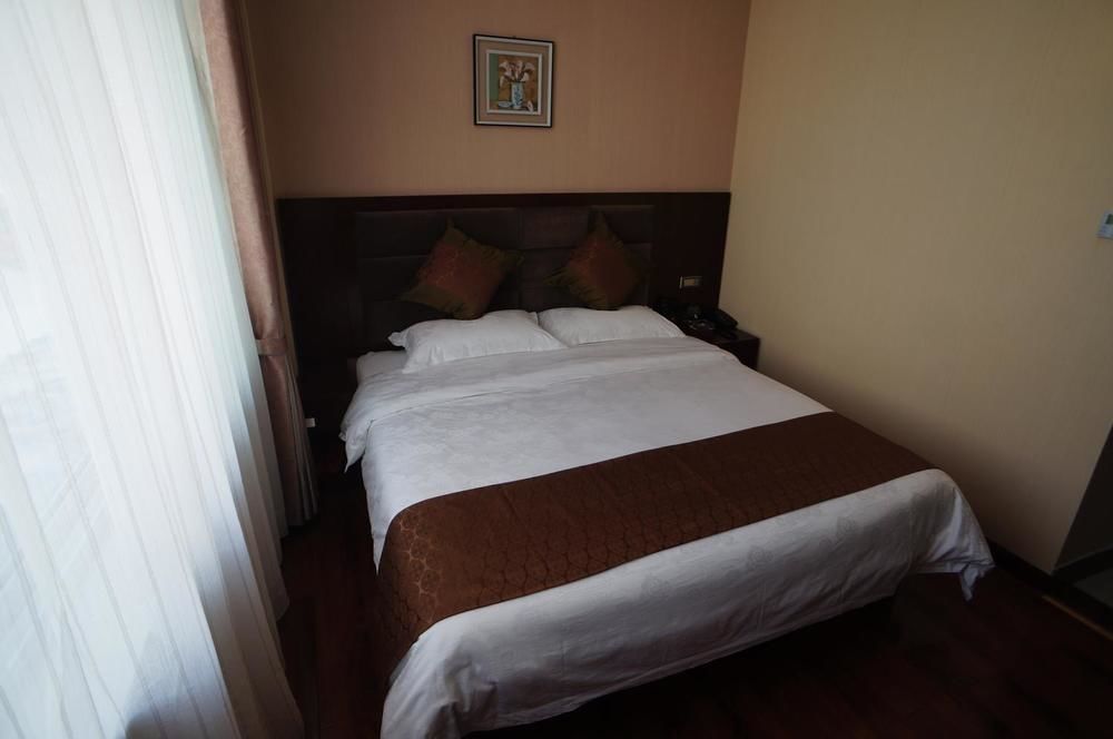 Sunshine Holiday Hotel Liaocheng Екстер'єр фото