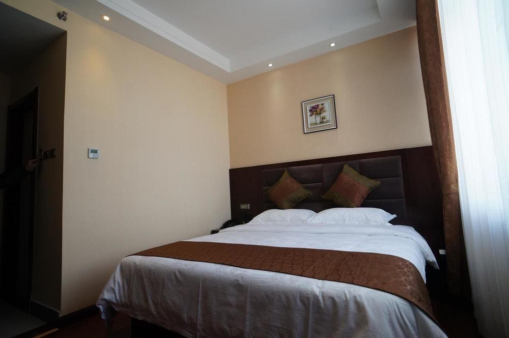 Sunshine Holiday Hotel Liaocheng Екстер'єр фото