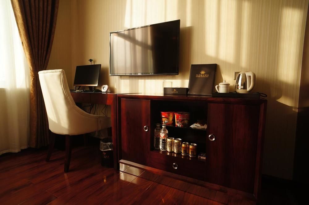 Sunshine Holiday Hotel Liaocheng Екстер'єр фото