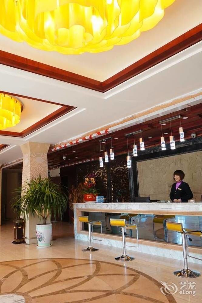 Sunshine Holiday Hotel Liaocheng Екстер'єр фото