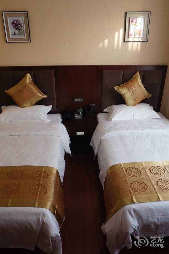 Sunshine Holiday Hotel Liaocheng Екстер'єр фото